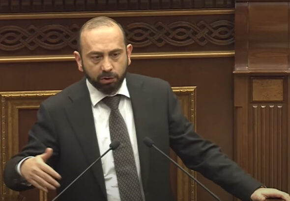 поддержку Индии