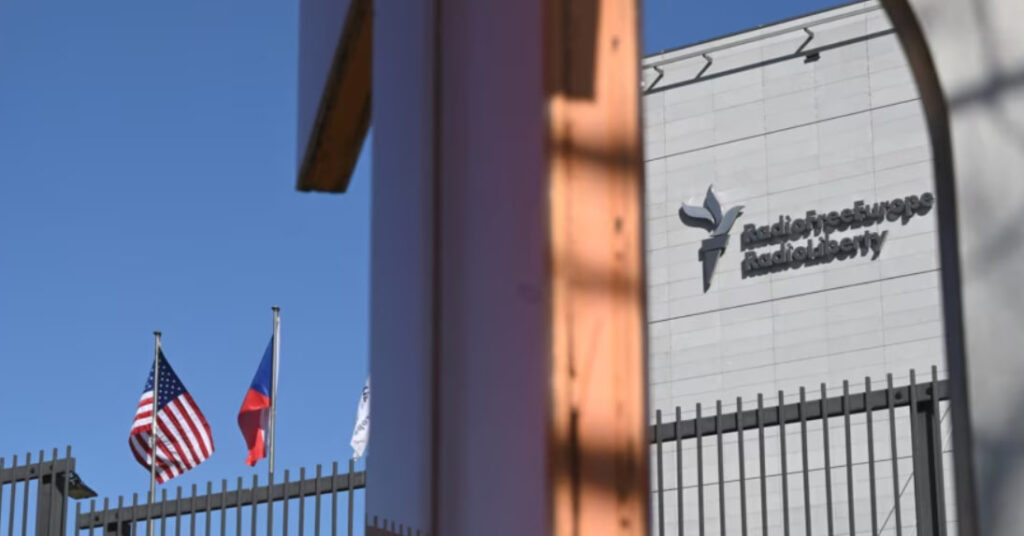 отменил приостановку