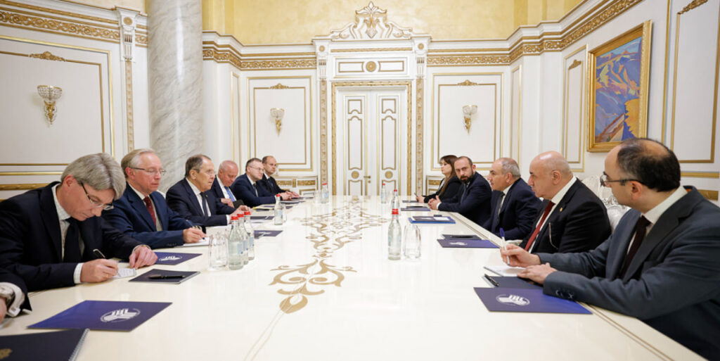 Пашинян и Лавров