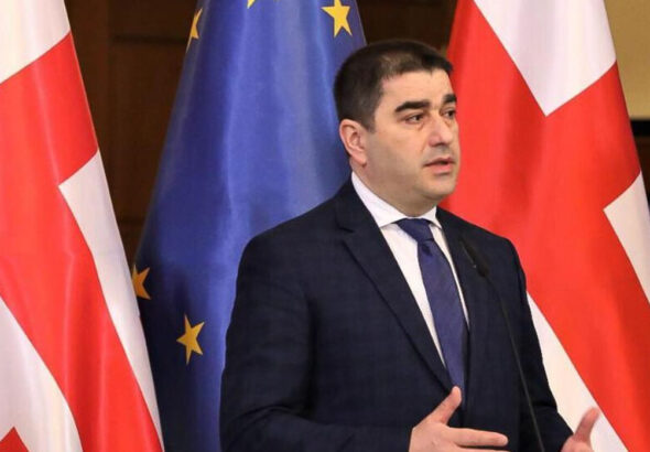 ответил Макрону