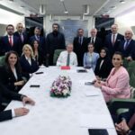 поддержит шаги