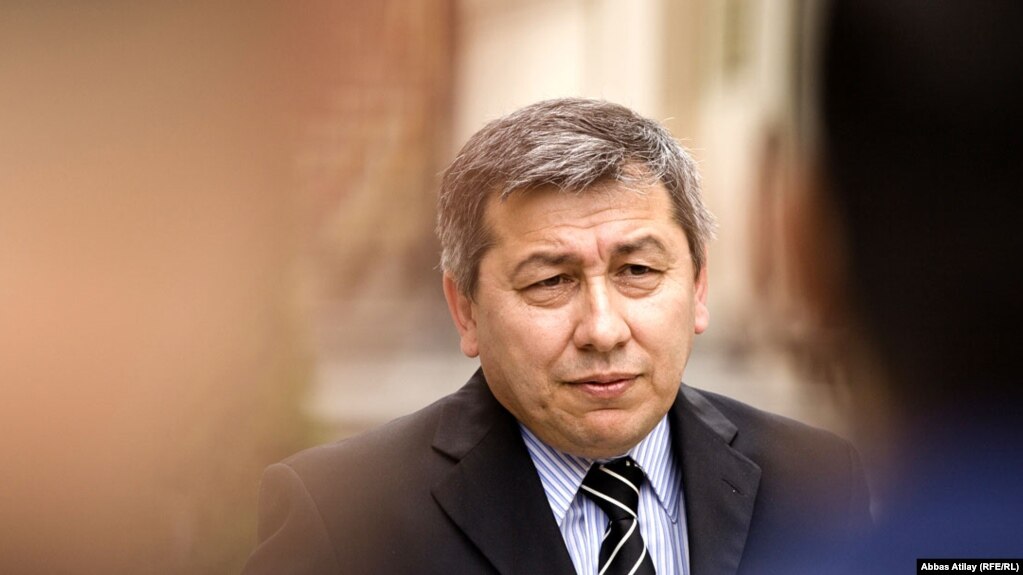 между Баку и Берлином