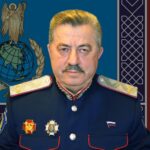 Слон шагает — моська тявкает