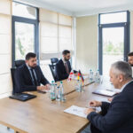 требует исключить