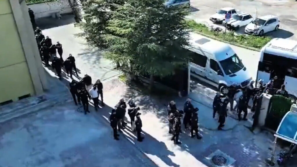 В Турции задержали 361