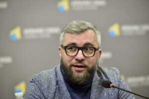 за “Перекрёсток мира”