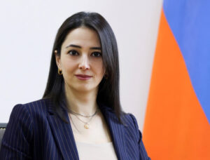 распространяют синхронную