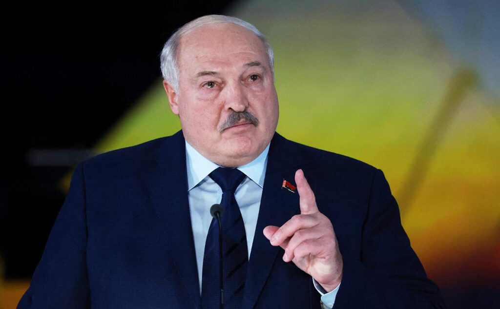 Лукашенко поздравил Украину