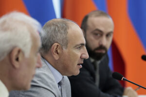Доверие между Арменией