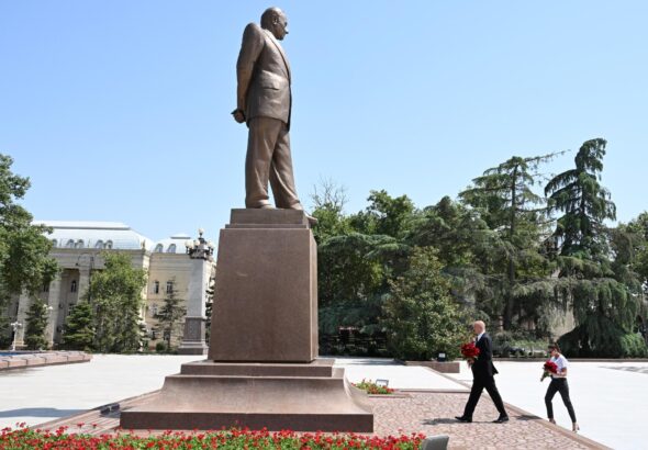 Алиевы посетили Гянджу