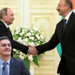 критикует власти Азербайджана