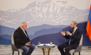Арменией и Азербайджаном