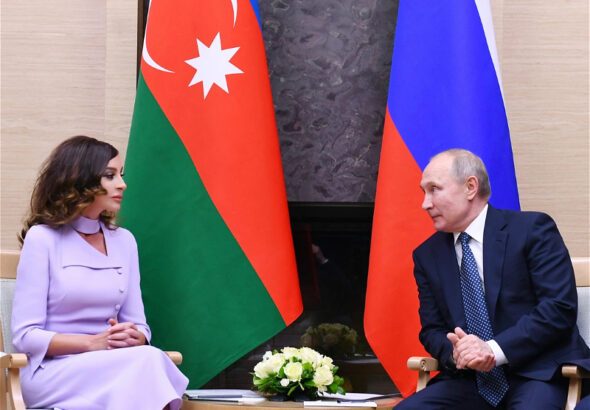 Путин поздравил Мехрибан