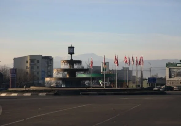 над азербайджанской общиной