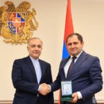 посол Ирана получил