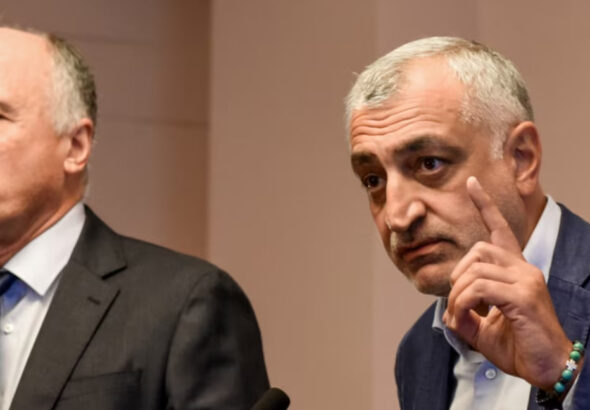 Грузии помиловал лидеров