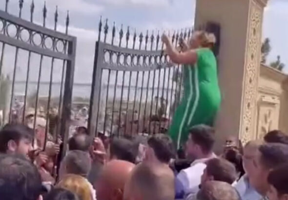 В Азербайджане родственники