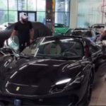Чимаев получил Ferrari