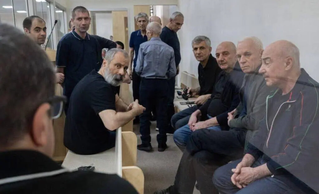 обратился к ЕС