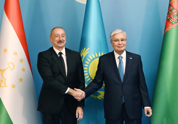 Алиев поздравил Токаева