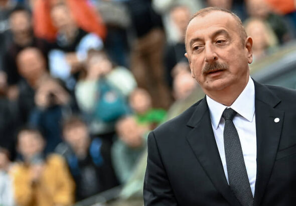 между Азербайджаном