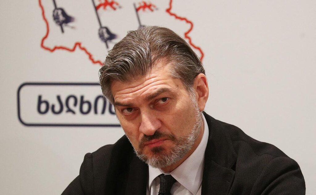 Кавелашвили подписал закон