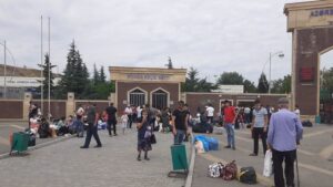 растет недовольство