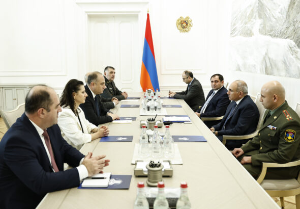 Пашинян принял министра