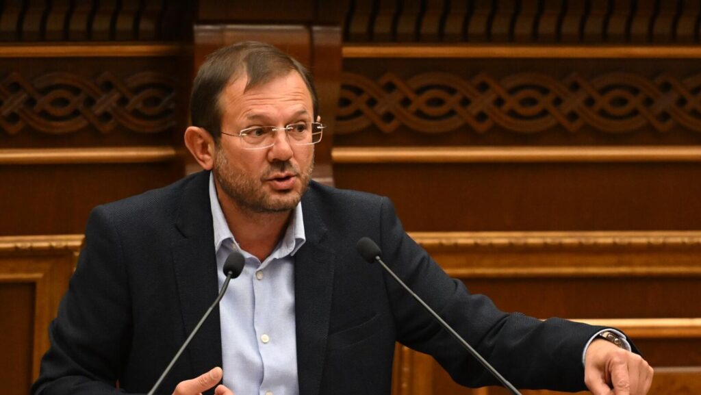 зерне от Алиева