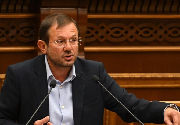 зерне от Алиева