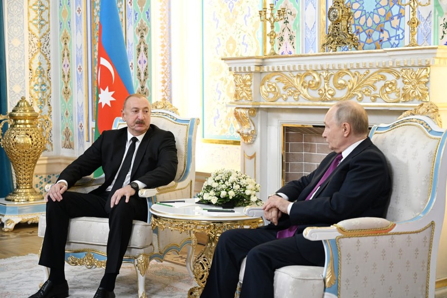 россиян уступками Кремлю