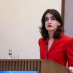 запугать Грузию