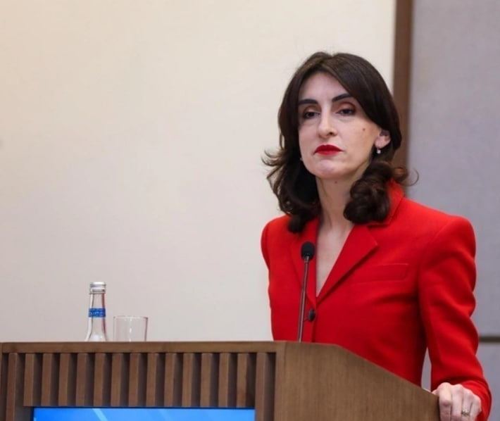 запугать Грузию