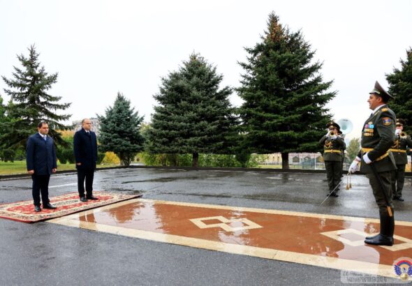 Министр обороны Армении