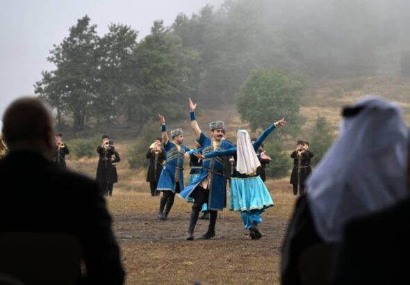 Карабах строят