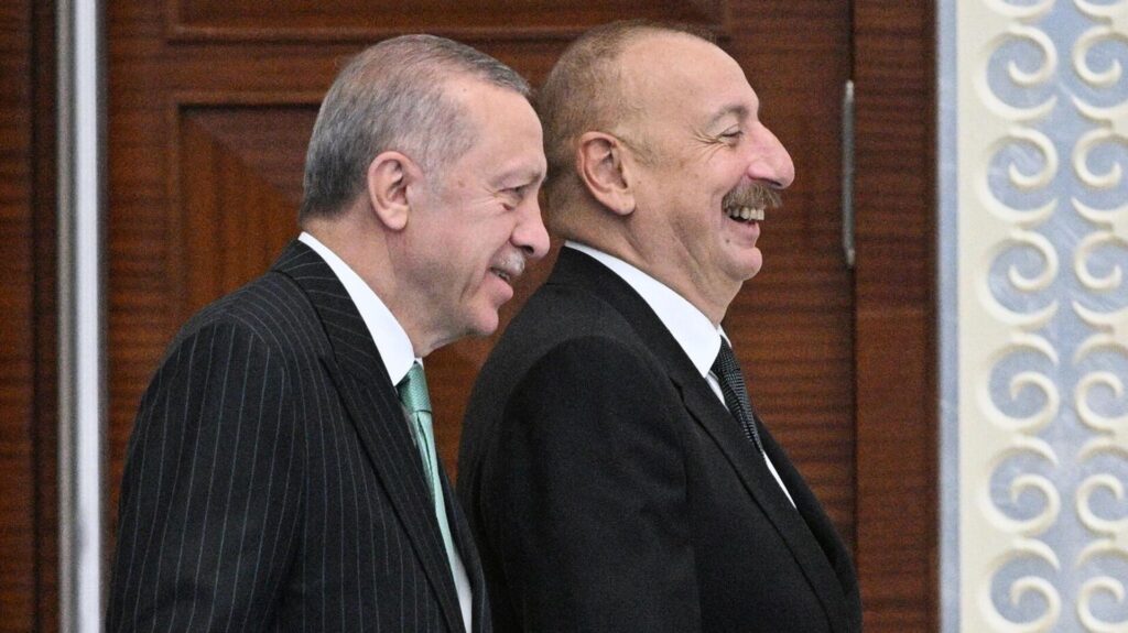 Эрдоган поздравил Алиева