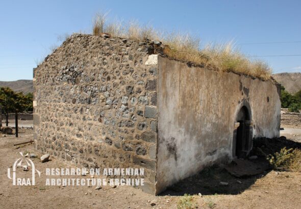 обвиняет режим Алиева