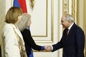 Пашинян обсудил проект TRIPP