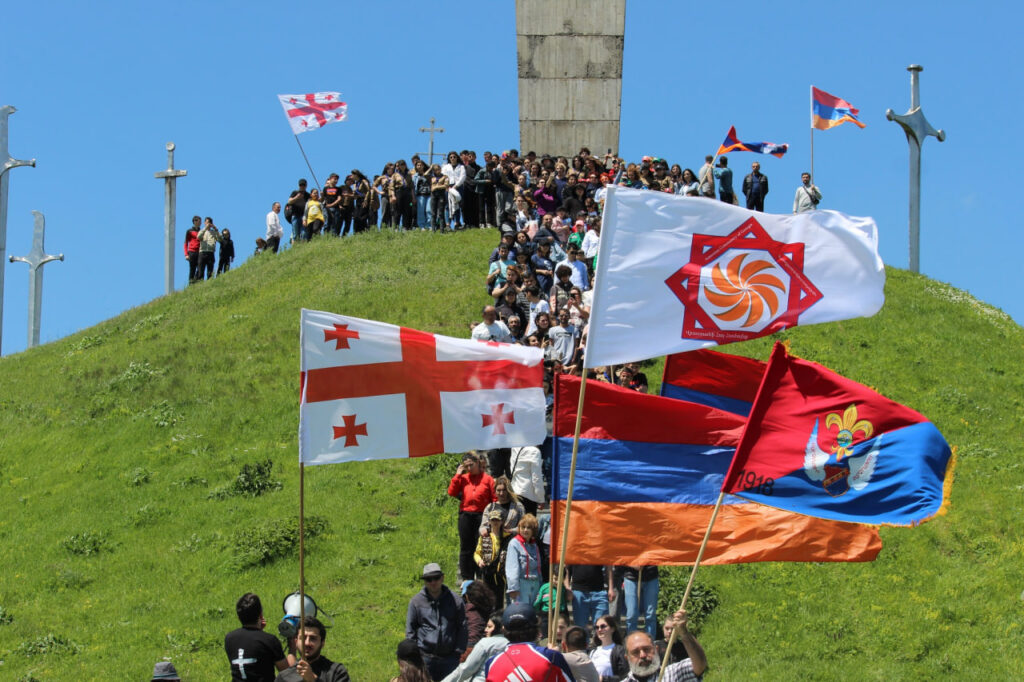 Армянская община призывает
