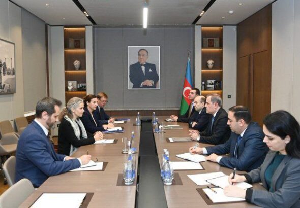 Спецпредставитель ЕС провела