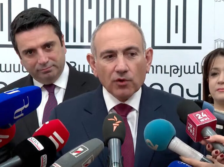 Пашинян прокомментировал слухи