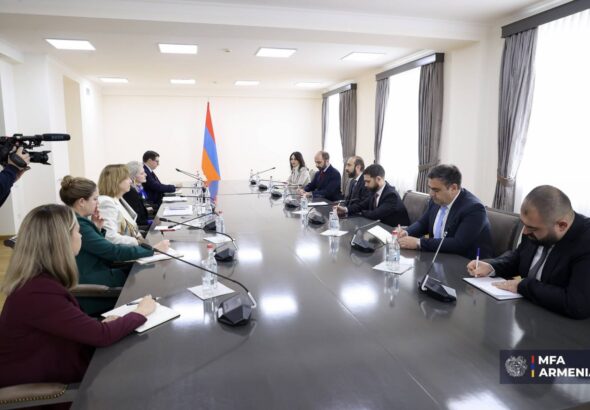 Армении провёл встречу