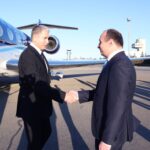 Эйвазов прибыл