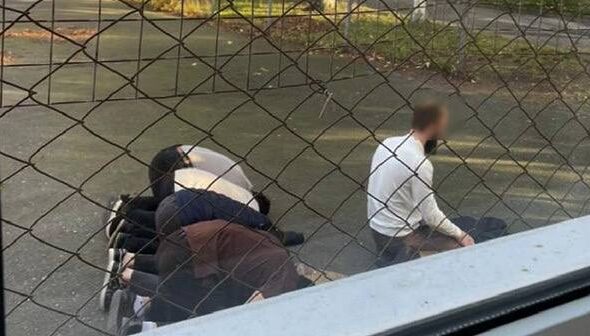 Публичный намаз студентов