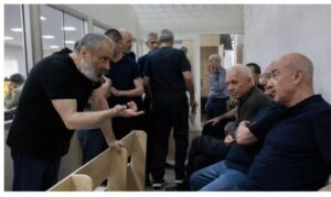 прокуратура требует