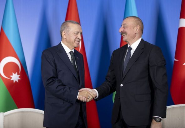 Эрдоган поздравил Алиева