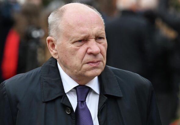 Громов заблокировал увольнение