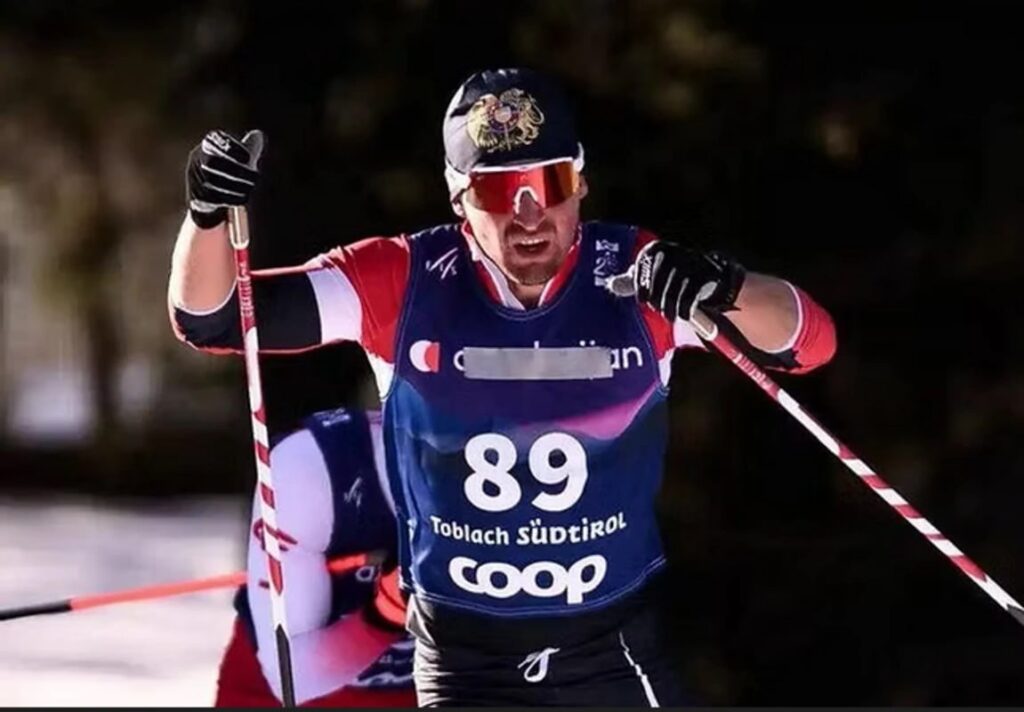 Азербайджан требует