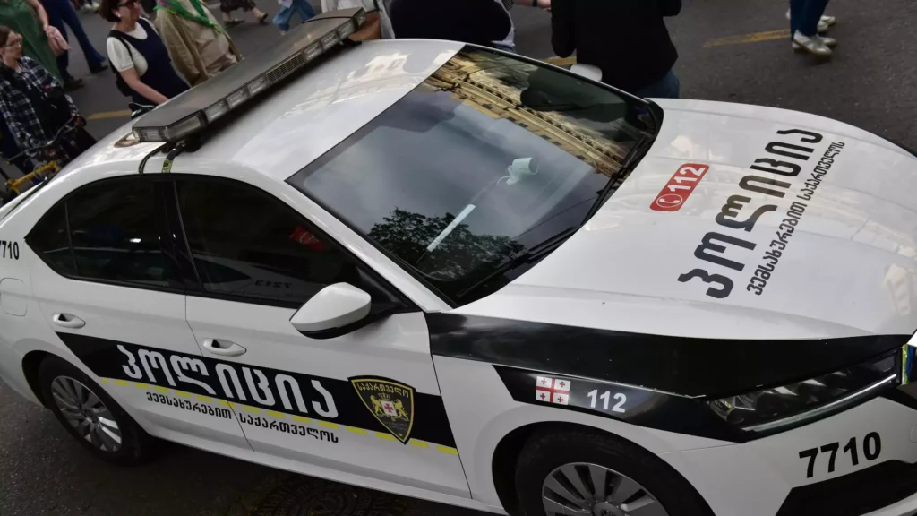 2f16b4c05a7a5e78c6d872efdc720400