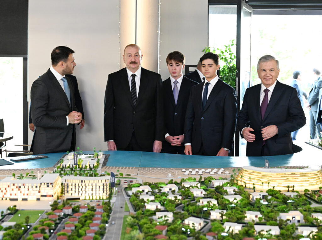 17514743412877041522-scaled (1)